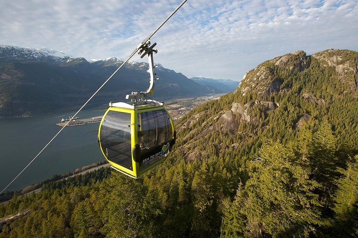 From Vancouver: Whistler & Sea to Sky Gondola with Shannon Falls