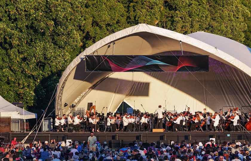 Vancouver Symphony Orchestra - Angela Hewitt Plays Mozart