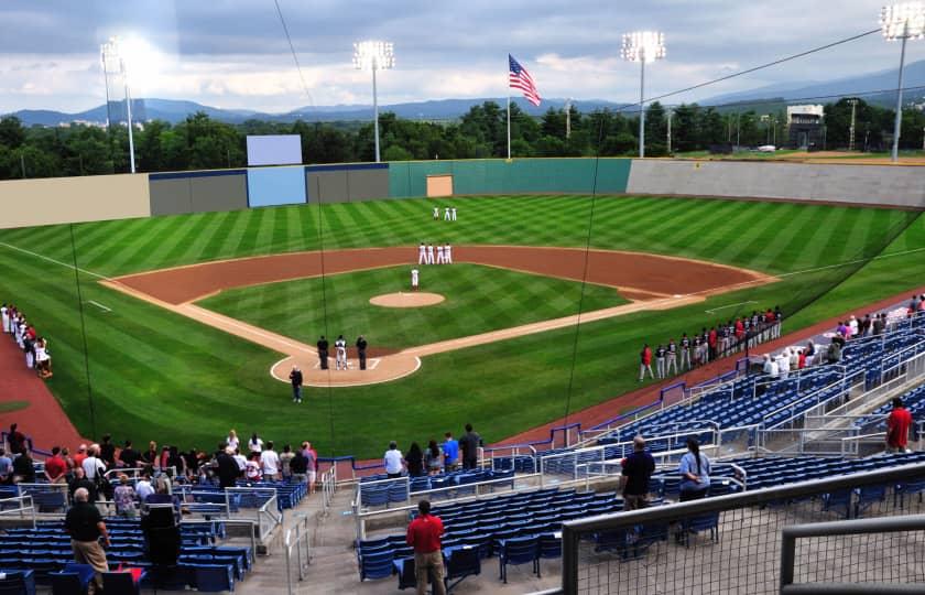 Fayetteville Chutes at Salem Red Sox