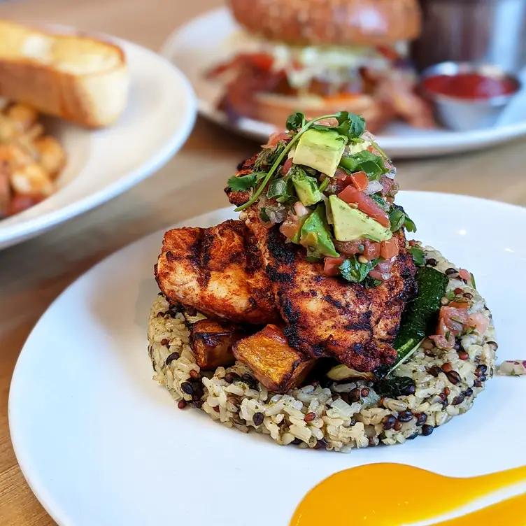 Moxies - Polo Park