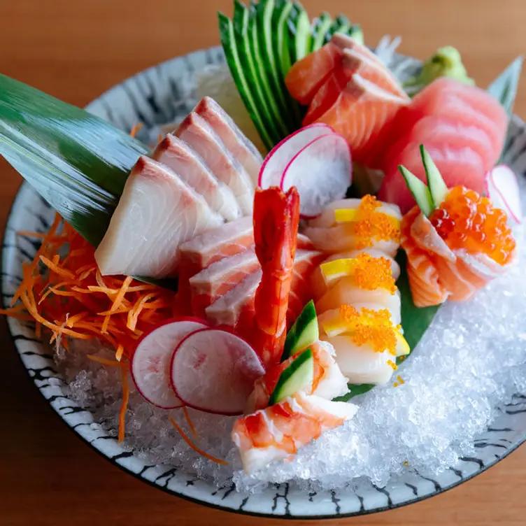 Hatsuhana Restaurant - Sea World Resort