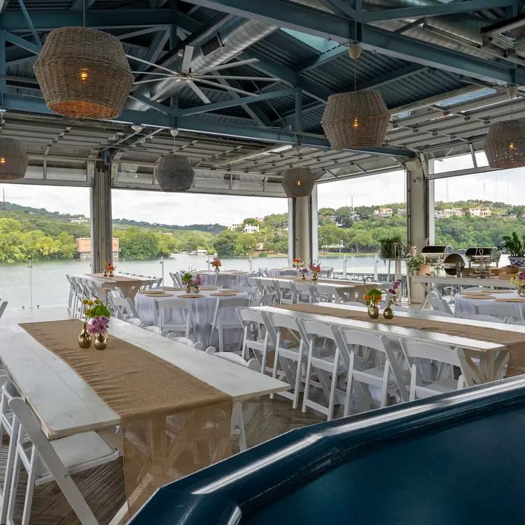 Quince Lakehouse