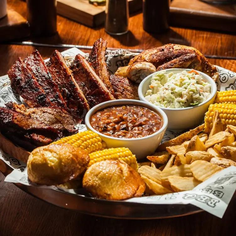 Famous Dave's - Louisville